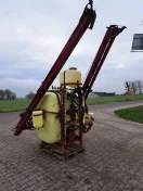 Opryskiwacz zawieszany Hardi 1200 litrów 16 metrów