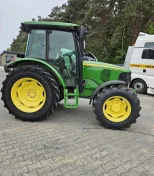 John deere 5820, ładny , nowe opony przód sprowadzony Faktura