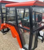 Kabina ciągnikowa z błotnikami C-330 C-360