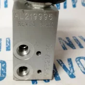 Zawór sterujacy hydraulika AL219995 John Deere AL231797