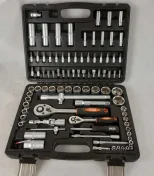 Zestaw kluczy nasadowych w walizce FASTER TOOLS 8825