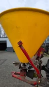 Rozsiewacz Nawozów lejek 500l hydrauliczne otwieranie