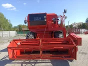Kombajn zbożowy Massey Ferguson 440.