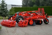 Brona talerzowa TOPDISC hydraulicznie składana BATYRA Maszyny Rolnicze