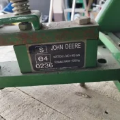 Zaczep belka dolna John Deere seria 5