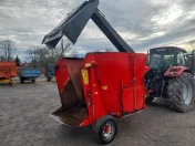 Wóz paszowy Trioliet Gigant 700