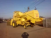 Kombaj zbożowy NEW HOLLAND 1540 kabina sieczkarnia sprowadzony