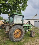 John Deere 2140 mechaniczny traktor