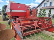 Kombajn zbożowy Massey Ferguson 186 z sieczkarnia MF 4 Perkins 187,307