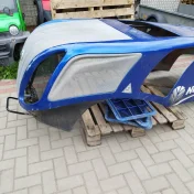 Maska pokrywa silnika ciagnik New Holland 8.435