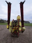 Opryskiwacz zawieszany Hardi 1200 litrów 16 metrów
