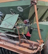 Rozsiewacz wapna amazone na lance