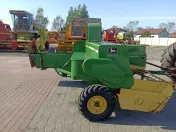 Prasa kostkujaca John Deere 332A.