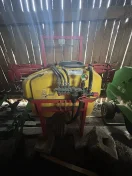 Opryskiwacz zawieszany 300 L