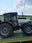 Ciągnik rolniczy LAMBORGHINI Grand Prix 874-90 z 2004 roku.