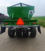 Piaskarka, posypywarka, piasku rozsiewacz na boiska RCW MIR-4 HB