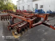 Talerzowka polzawieszana na kolach 3m