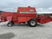 Kombajn zbożowy Massey Ferguson 240 z sieczkarnią