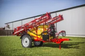 Woprol Proton 2015 Opryskiwacz przyczepiany hydraulicznie rozkladany