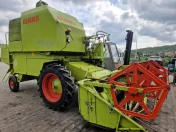 Kombajn zbożowy Claas Compact 30 z Niemiec