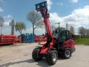 Ładowarka przegubowo- teleskopowa Schaffer 4670 T z kabiną