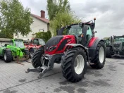 VALTRA T234 VERSU / Pneumatyka/ Biegi pełzające / Przedni TUZ /