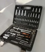 Zestaw kluczy nasadowych w walizce FASTER TOOLS 8825