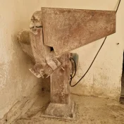 Śrutownik bijakowy do zboża, silnik 3 kW, zasilanie 400 V, sprawny, używany