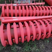 Wał MASCHIO daszkowy ze skrobakami i mocowaniami 2,25m średnica 600