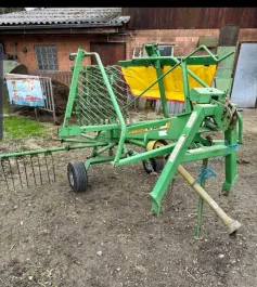 Zgrabiarka karuzelowa Stoll 335