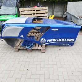 Maska pokrywa silnika ciagnik New Holland 8.435