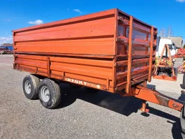 Przyczepa rolnicza wywrotka tandem Ryski.8 ton