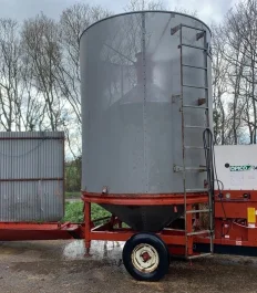 Suszarnia do zboża kukurydzy rzepaku Opico ( dzewicz l 10 Ton na Gaz