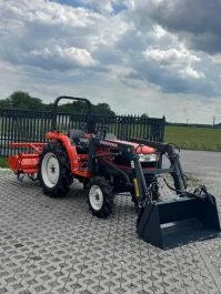KUBOTA T-240 4X4 24KM Wspomaganie,Zarejestrowany, Stan SUPER, TUR ,4w1