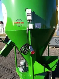 Mieszalnik pasz 1000kg H037/2