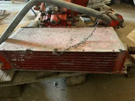 Chłodnica oleju silnik Deutz V8