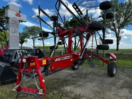 Zgrabiarka dwukaruzelowa z grabieniem do środka 6,6m Massey Ferguson