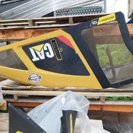 Maska pokrywa silnika ładowarki teleskopwej Cat Caterpillar