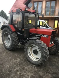 Ciągnik rolniczy CASE International 845XL