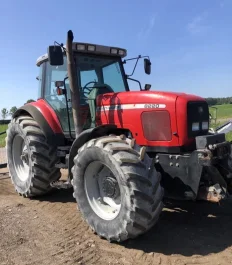 Massey Ferguson 8220 i inne