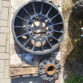 Piasta kombajn new holland cr cx case axial gasienica 8427.2488