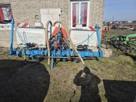Siewnik do kukurydzy Monosem 4 PNU slonecznik NG+ 5 6