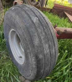 Koła 8.50-12 do do kombajnu z felga kompletne opona Massey ferguson