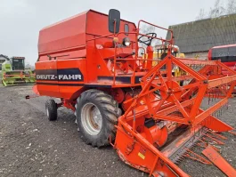 Kombajn zbozowy Deutz Fahr 660