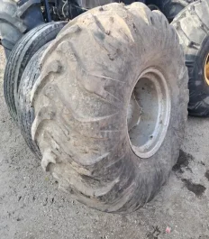 Koło opona 20-20 pirelli do kombajnu massey ferguson 186,307,487