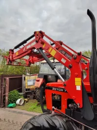 Ładowacz czołowy TUR Metal-Fach do ciągnika Zetor 7745 # 7245 itd.