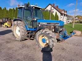 Ciągnik Ford 7840