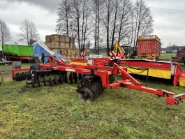 Brona talerzowa ciągana Quivogne talerzówka agregat talerzowy z wałem