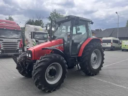 Ciągnik rolniczy Massey Ferguson 4245 tylko 2900 h klima