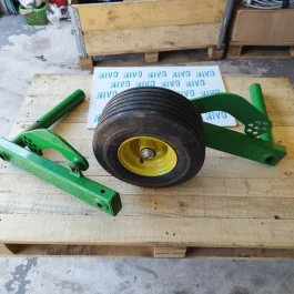 Kolko podbieracza prasa rolujaca John deere